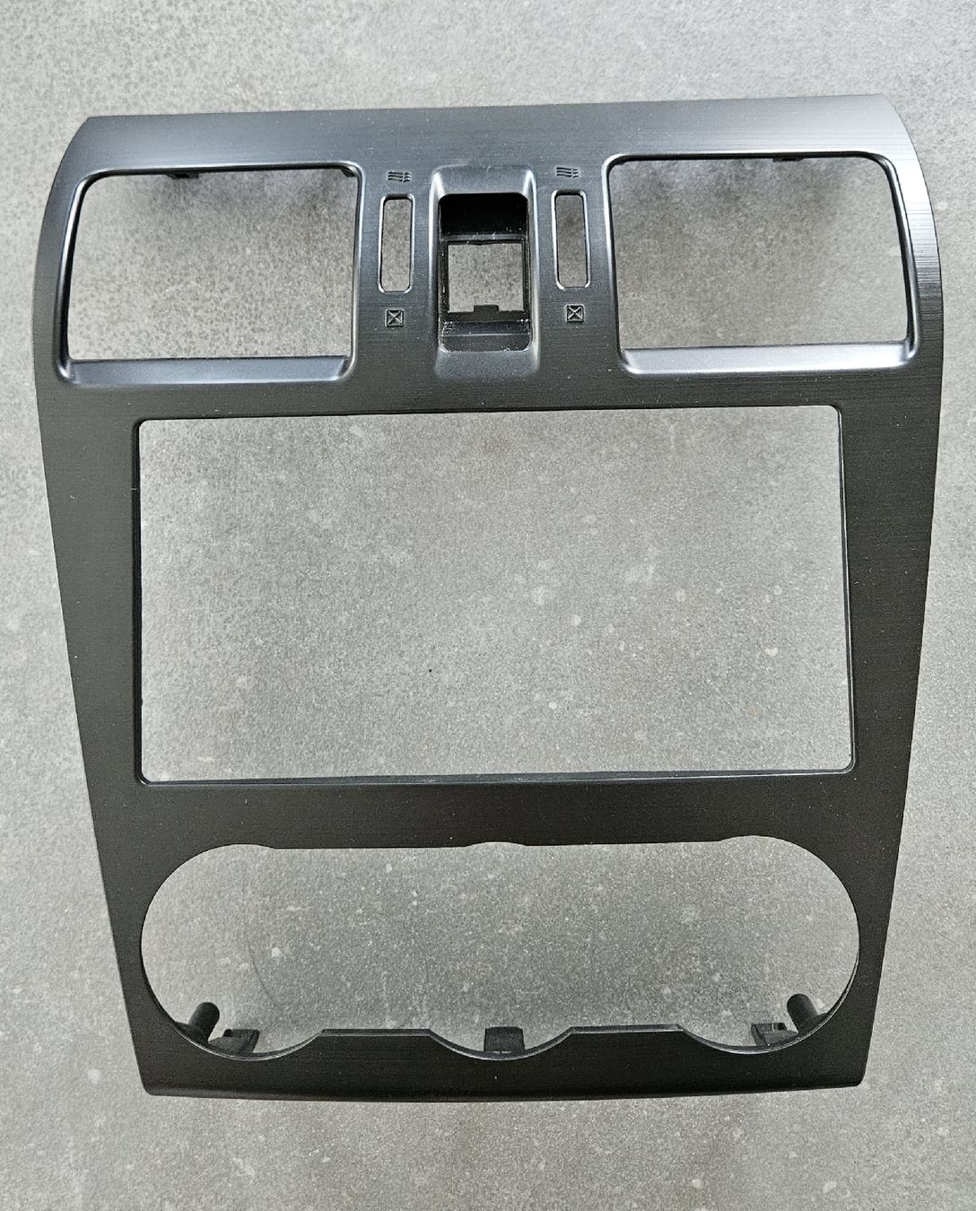 Subaru Toutes les pièces auto: Façade de console centrale Subaru Forester 2013-2014 – D'occasion à Porsel par mac_ly6g