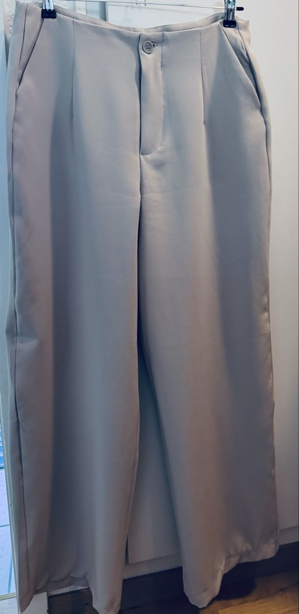 Pantalons: Stoffhose elegant beige M – Neuf (Voir description) à Zollikofen par AureusManus 2