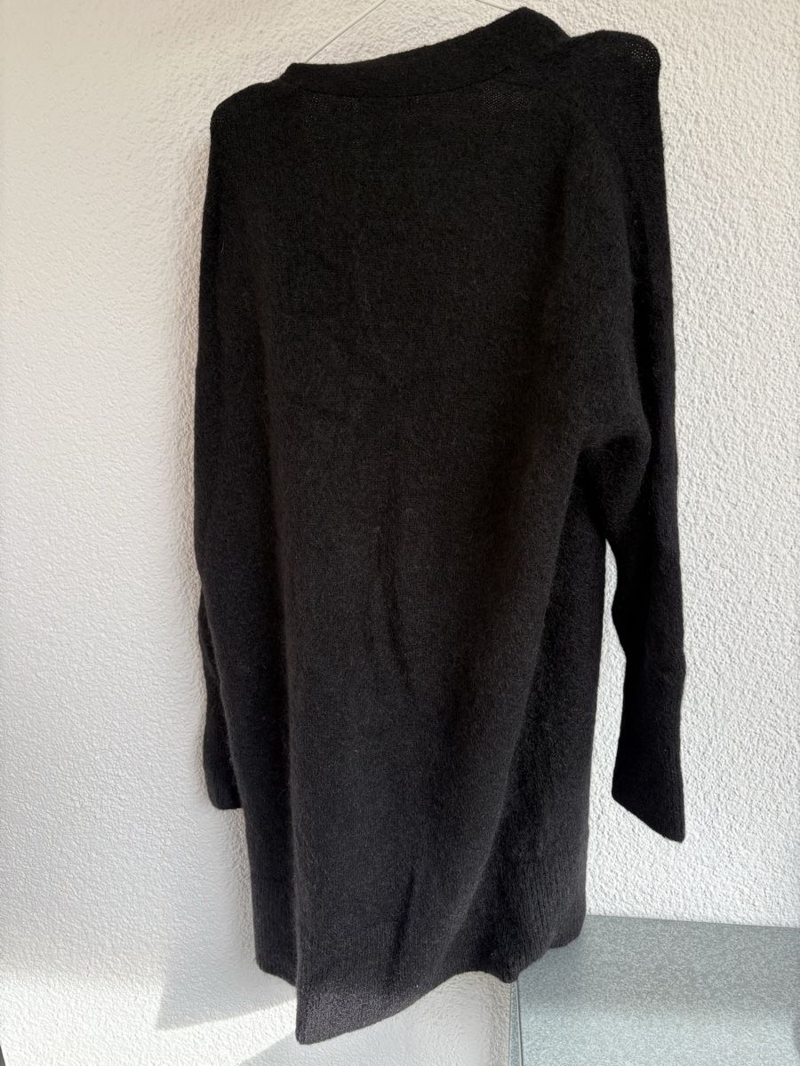 H&M Maglioni & Felpe: Schwarzer Cardigan (H&M) – Usato da Zürich venduto da selii 1