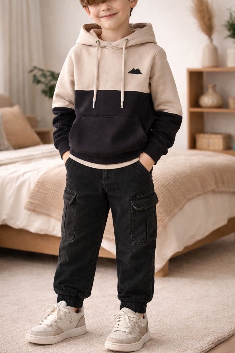 Jeans: PANTALON CARGO ENFANT NOIR – Nuovo (secondo la descrizione) da Lausanne venduto da mar_6snp