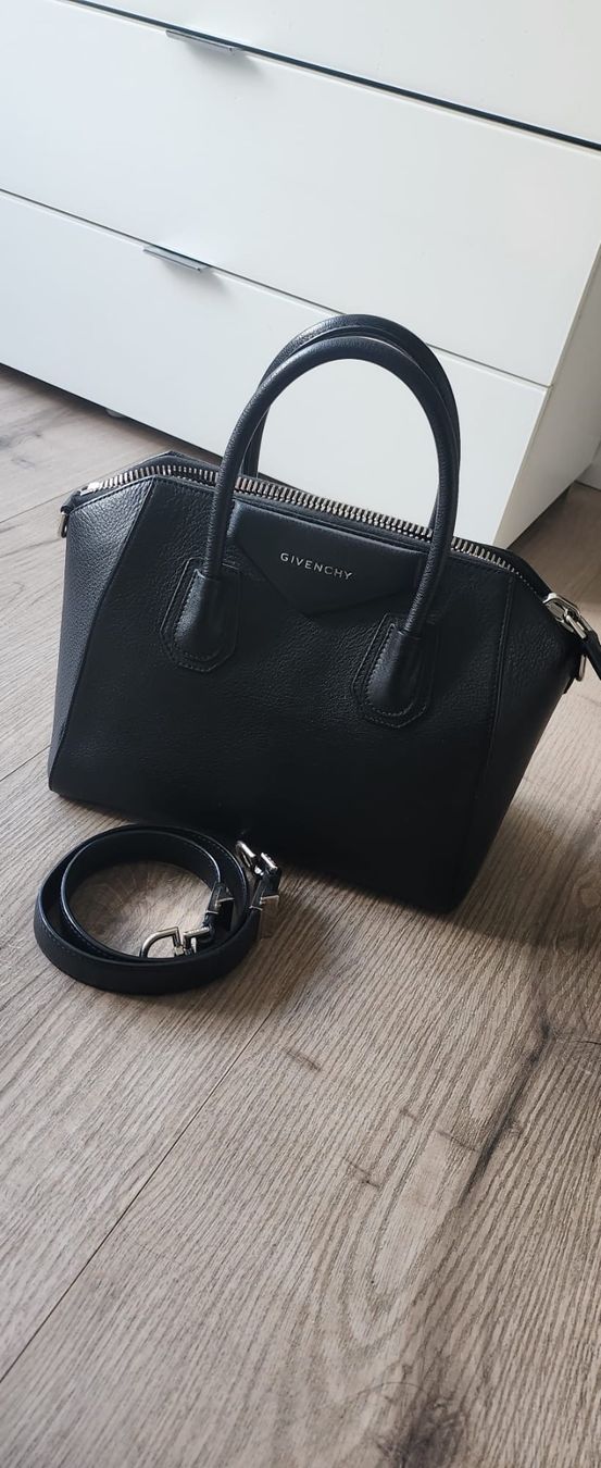 Givenchy Taschen für Damen: Schöne Givenchy Antigona zu verkaufen – Gebraucht aus Herrliberg von Chreezy