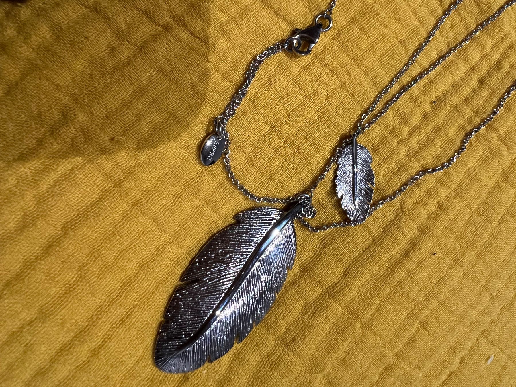 Esprit Ketten: Collier Esprit – Gebraucht aus St-Pierre-Clages von loc_8vtz