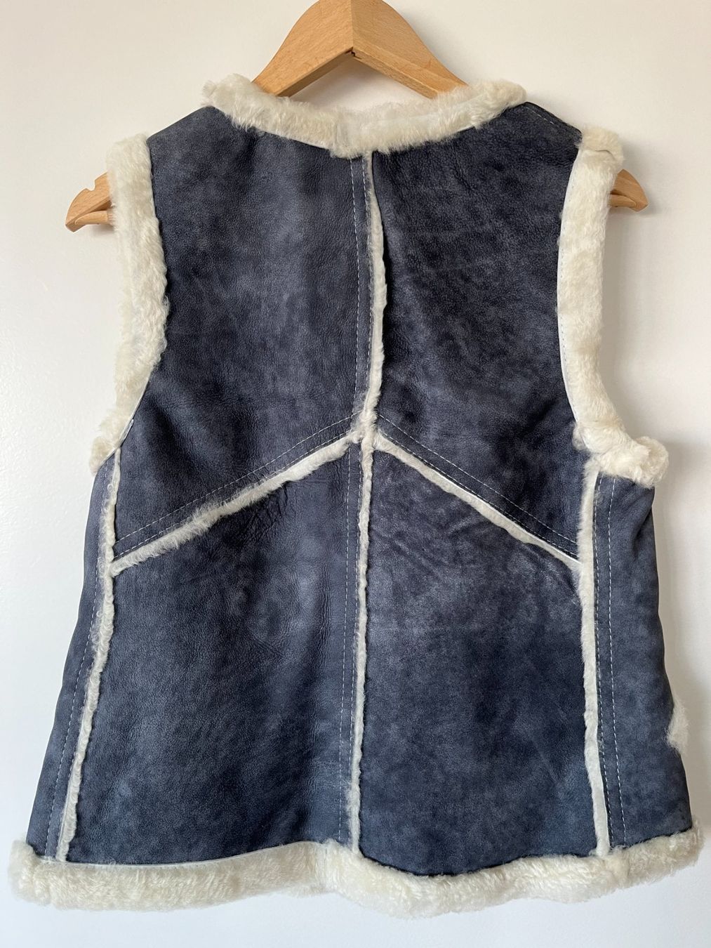 Gilets: Weste aus Schaffell, Grösse M/L – Neuf avec emballage d'origine à Zürich par Paracel01 1