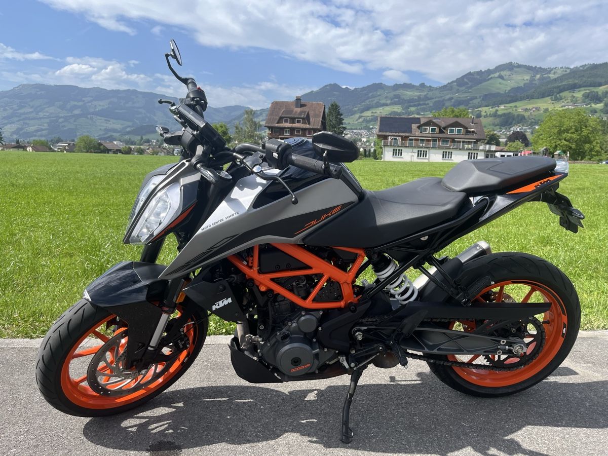 KTM Strada: KTM DUKE 390 Frisch ab MFK – Usato da Ibach venduto da noe_xr65 1