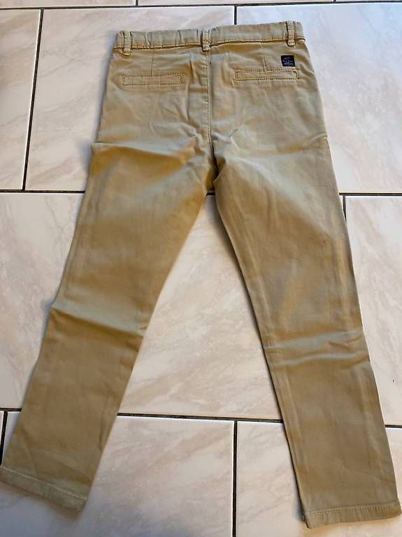 Pantalons: Vend pantalon enfant – D'occasion à Morrens VD par gia_sfs5 3