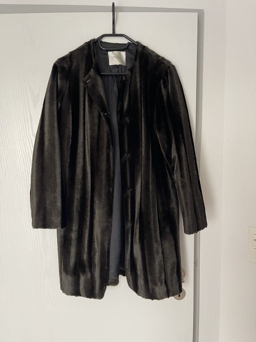 Cappotti: Schicker Kunstpelzmantel Gr. 38 dunklebraun – Usato da Bremgarten AG venduto da arl_8nbf