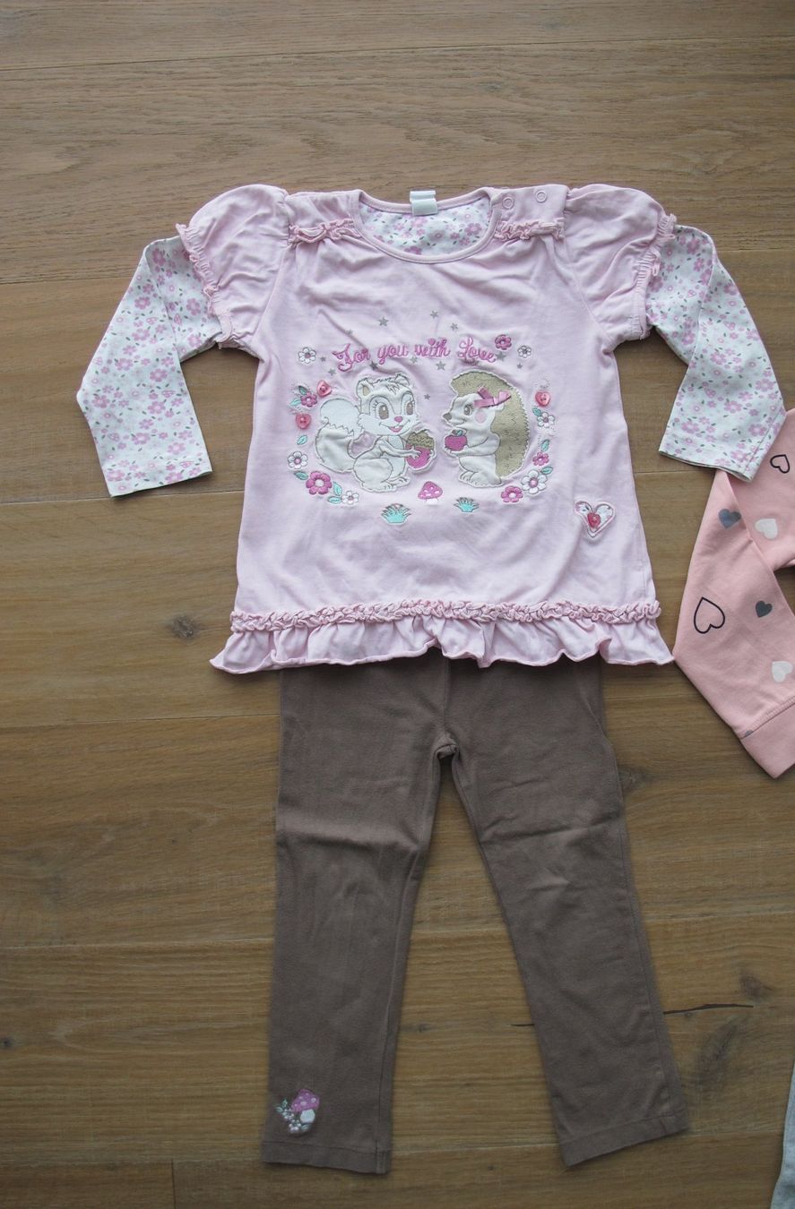 Lotti & Set di vestiti: Langarmshirt Leggins Kleiderpaket Gr. 98 – Usato da Rheinfelden venduto da zwitschi_09
