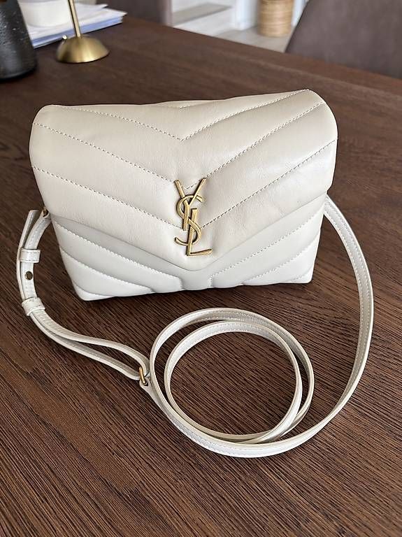 Borse da donna: YSL loulou toy small cuir  – Usato da Pambio-Noranco venduto da Derimey