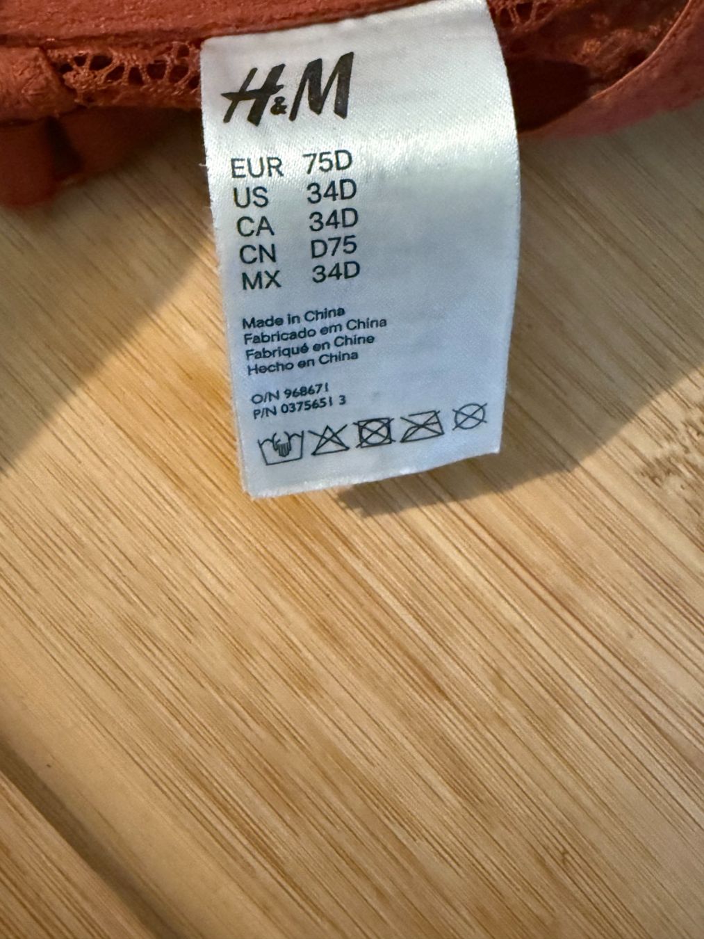 H&M Altra biancheria intima: H&M Damen BH Spitze Rostrot Grösse 85D – Usato da Basel venduto da zukk_ 8