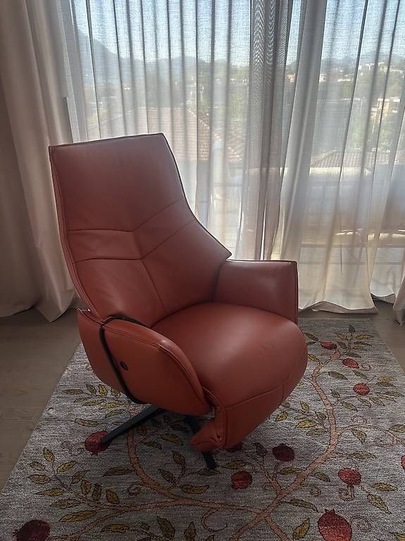 Sessel: Poltrona in pelle motorizzata – Gebraucht aus Lugano von fabrizio65
