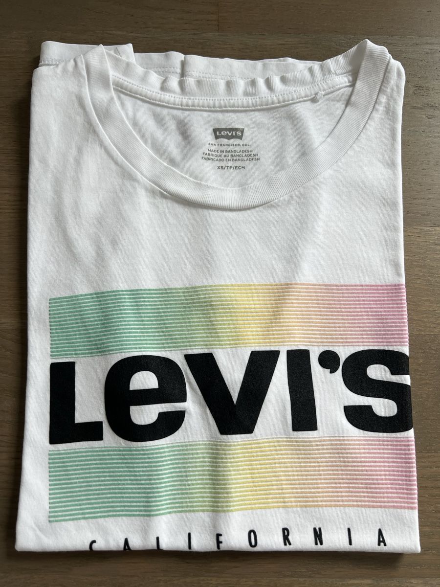 Levi's T-shirt: Levi's T-Shirt – Nuovo (secondo la descrizione) da Kriens venduto da Krienserin_T 1