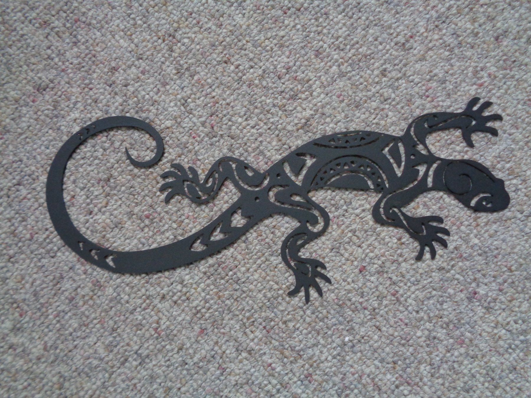 Figuren: Gecko schwarz Acryl (29.5 cm) – Neu und originalverpackt aus Langenbruck von Gumsi 2