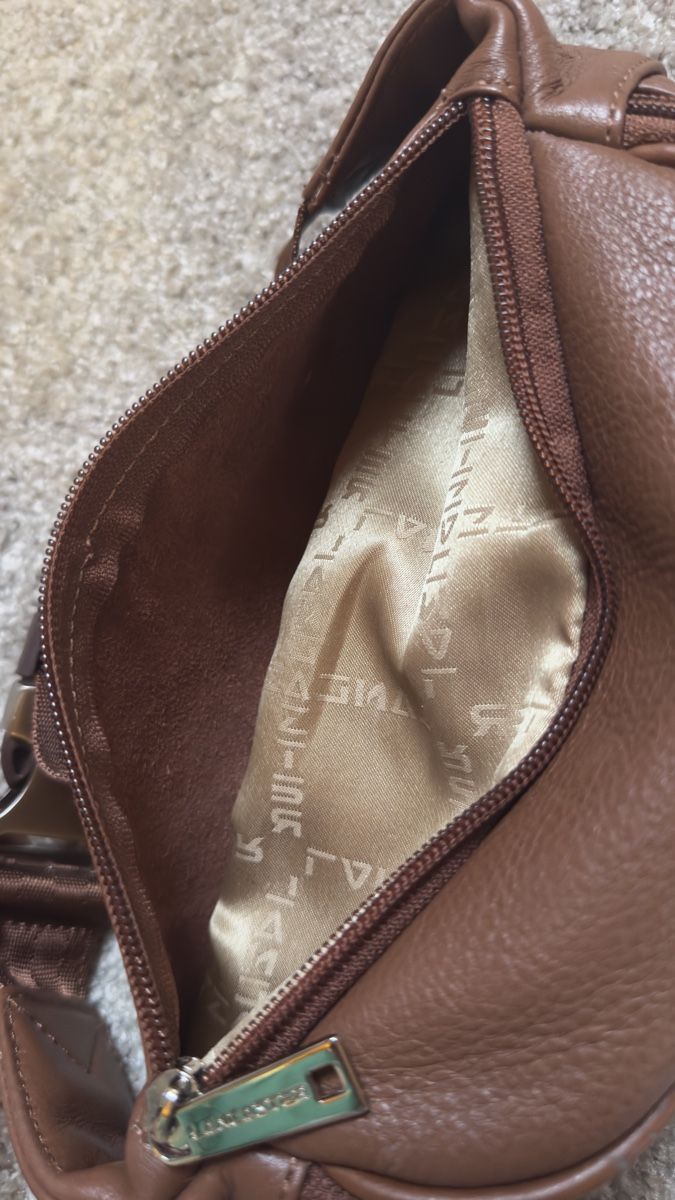 Lancaster Borse: Sac banane en cuir Lancaster marron – Usato da Vuippens venduto da Anna_as 7