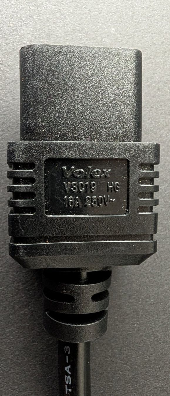 Câbles: VOLEX VSC19 HG 16A 250V CEE/C19 Stromkabel PDU IT – Neuf (Voir description) à Bottmingen par dan_c5wb 3