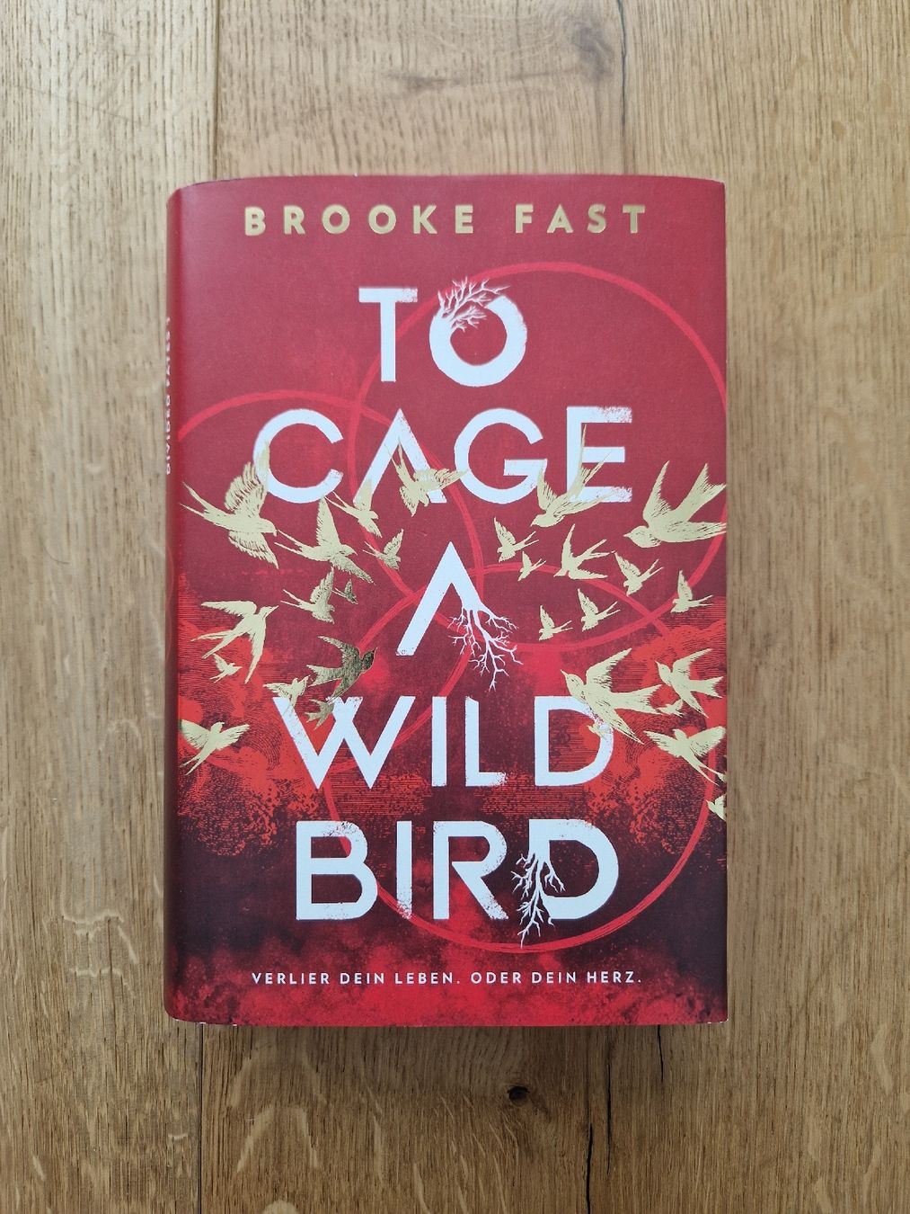 Libri: To Cage a Wild Bird mit Farbschnitt – Nuovo (secondo la descrizione) da Ruswil venduto da Angieee