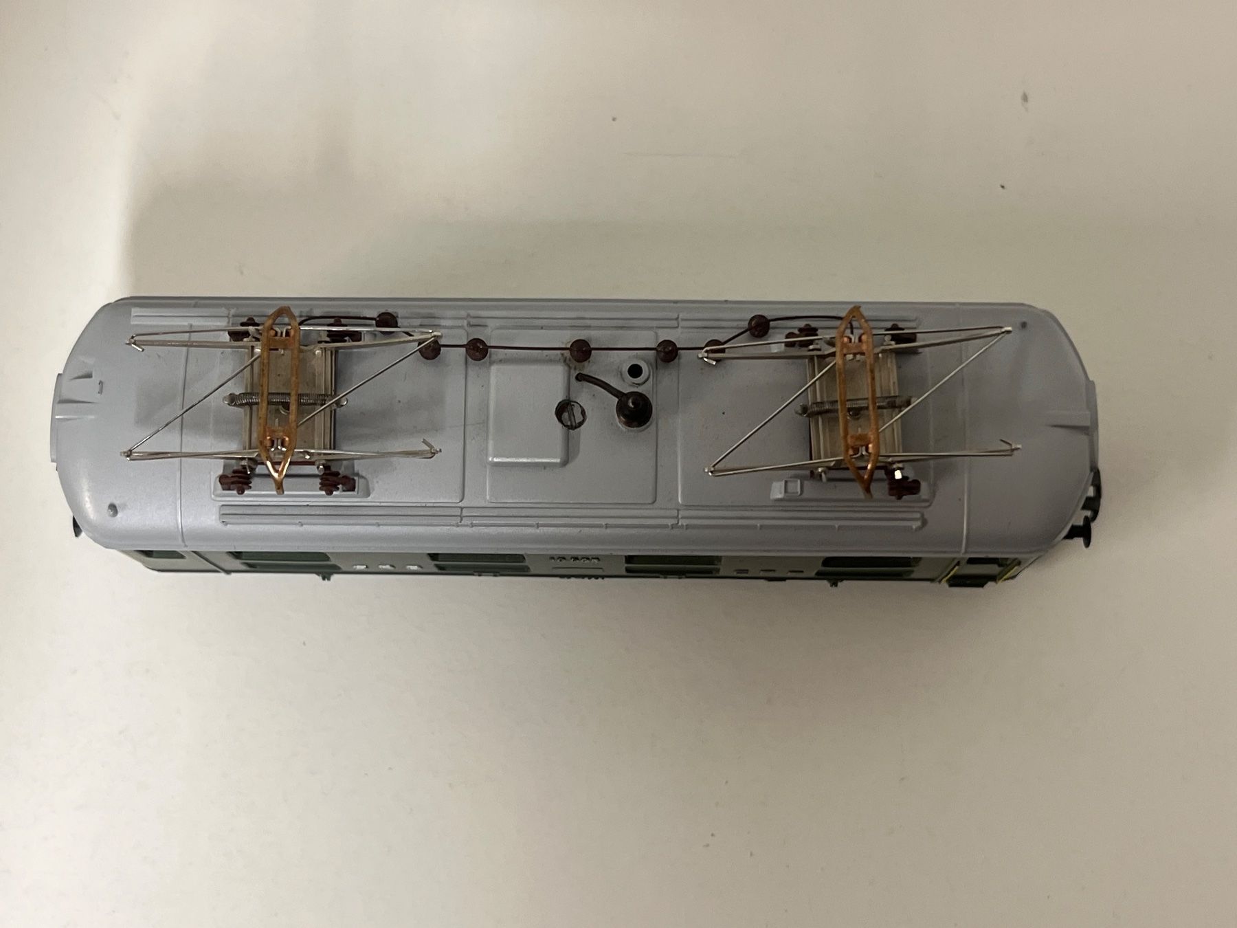 Kleinbahn Modellini di ferrovie: KLEINBAHN Re 4/4 SBB H0 DC – Usato da Neuenhof venduto da ludovicco 4