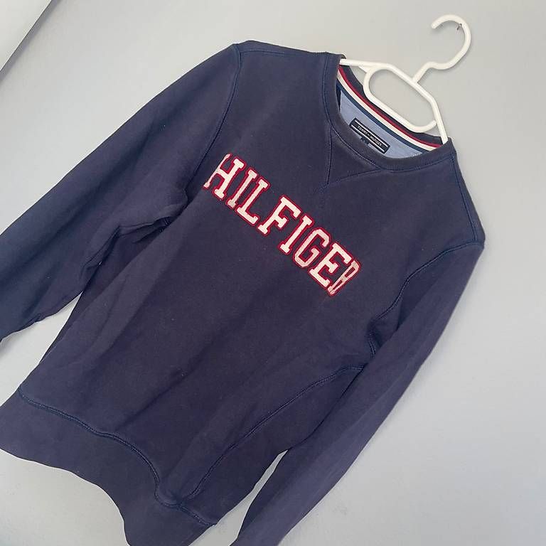 Pullover & Sweatshirts: Tommy Hilfiger Sweatshirt  – Gebraucht aus Hochdorf von Franciscochico