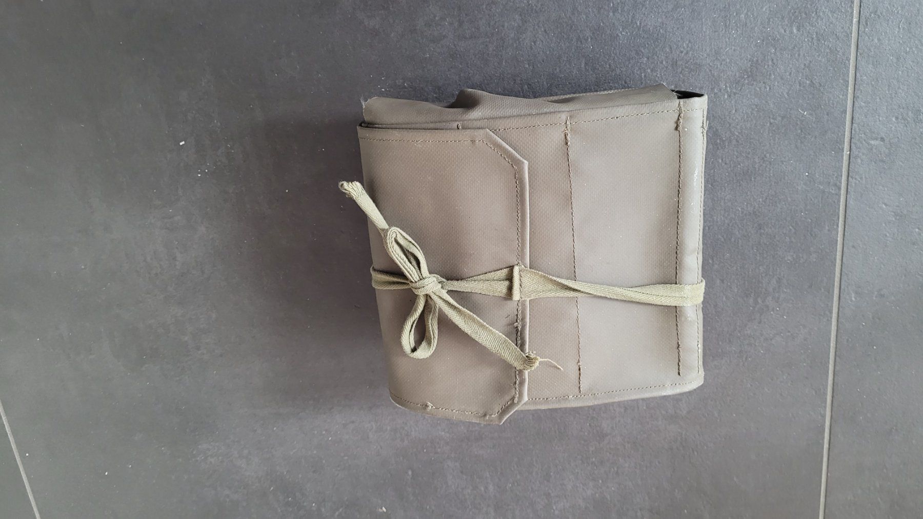 Prodotti di pulizia: Original Schweizer Armee Schuhputzset – Usato da Mitlödi venduto da Wabo1 3