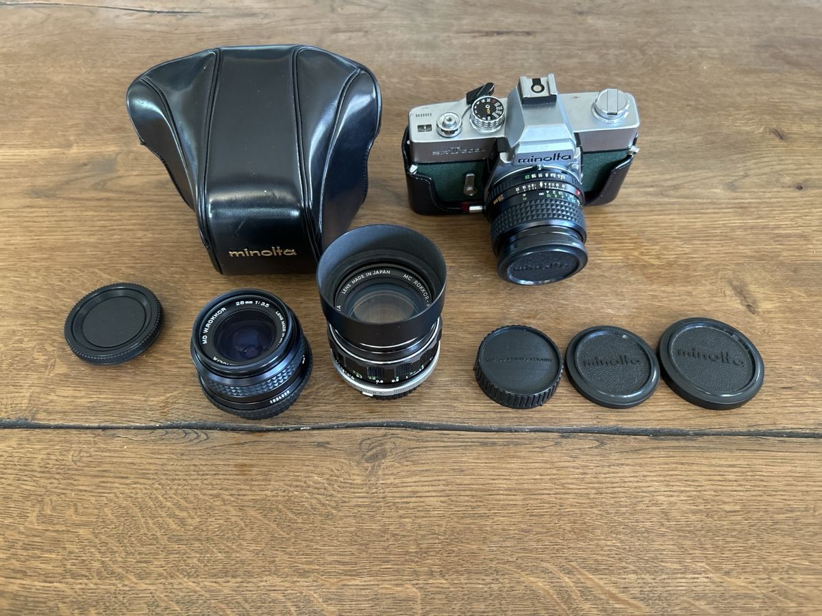 Minolta Appareil photo: Minolta SRT303b Spiegelreflexkamera mit 3 Objektiven. – D'occasion à Untervaz par PhilipFausch01 5