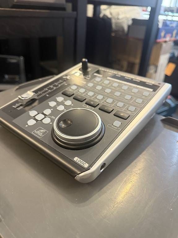 Platines de mixage: Beringher XTouch ONE – D'occasion à Locarno par ute_5qq8 2