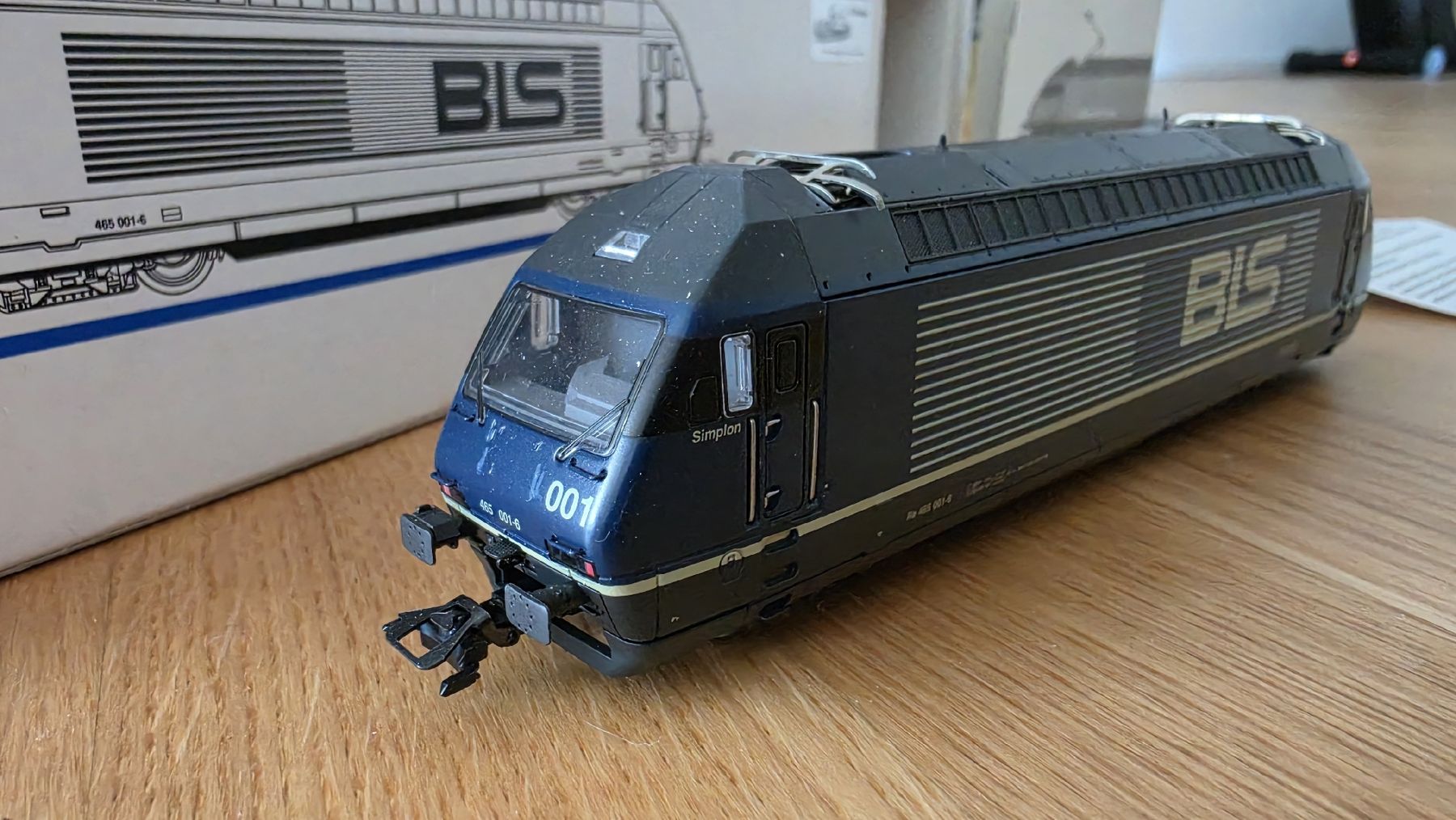 Märklin Trains électriques: Märklin Re 465 BLS "Simplon" AC Analog – D'occasion à Düdingen par 20t_qp5z 1