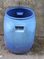 Grosses blaues Kunststofffass / Regentonne 59 × 32 cm