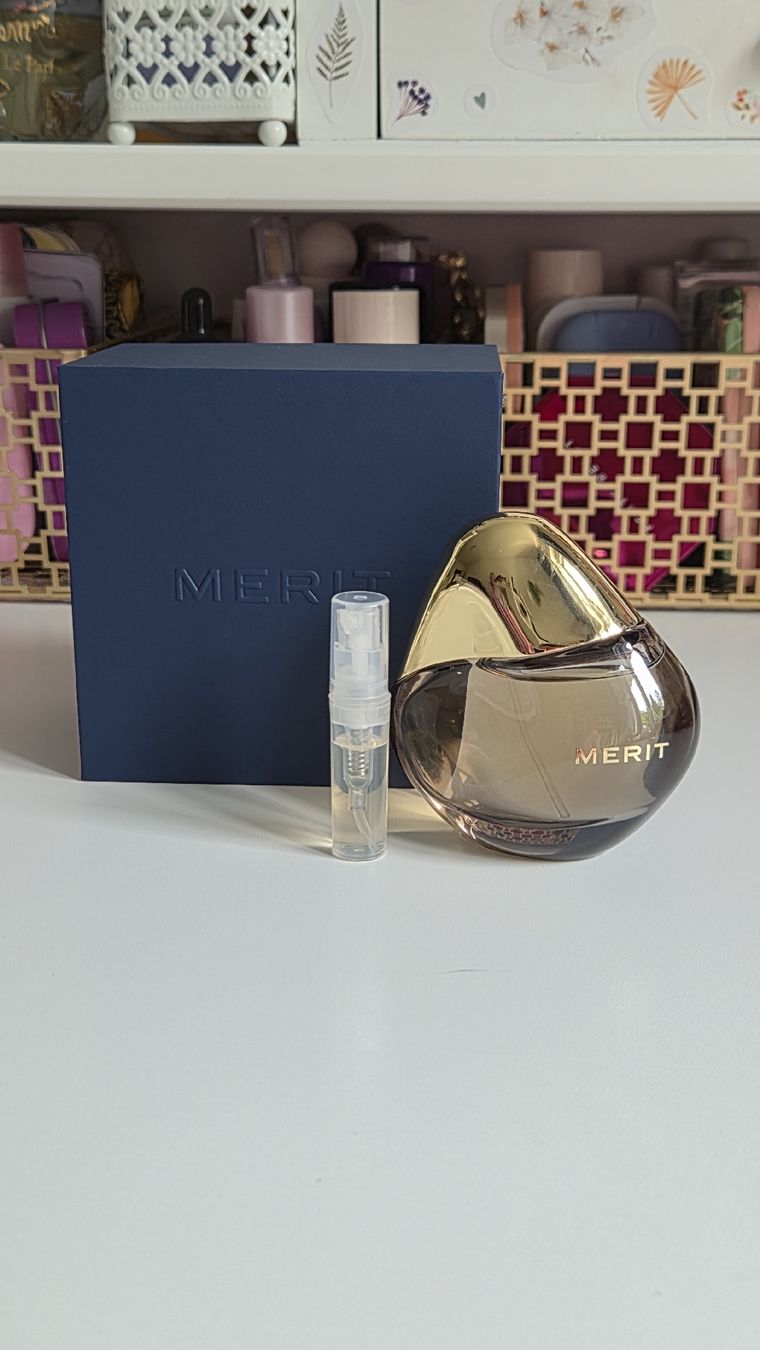Parfum & Eau de Toilette: Merit Beauty  Parfum – Neu (gemäss Beschreibung) aus Zofingen von Detth