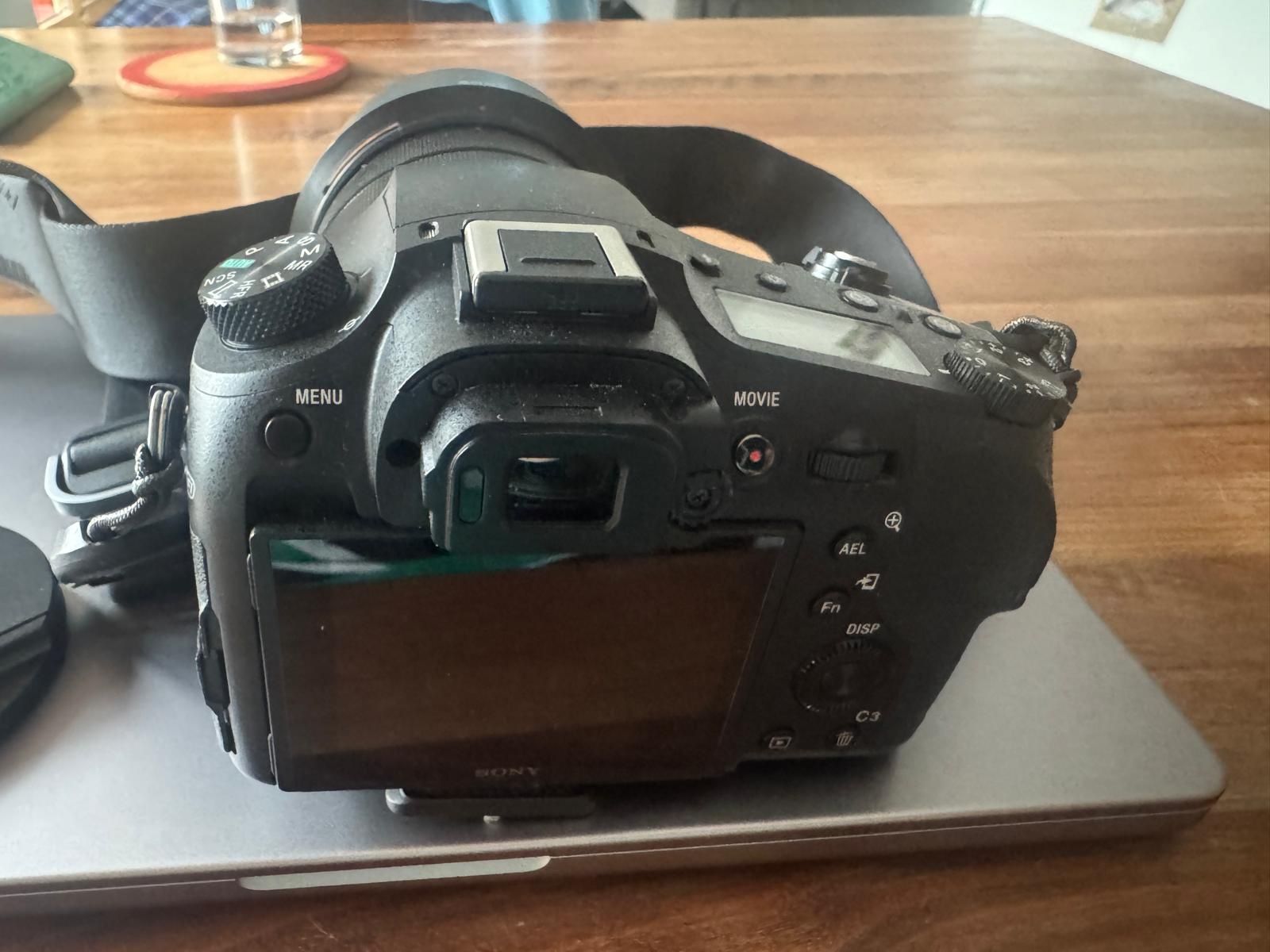 Sony Kamera: SONY Kompaktkamera RX10 IV – Gebraucht aus Allenwinden von evk_x25p 1