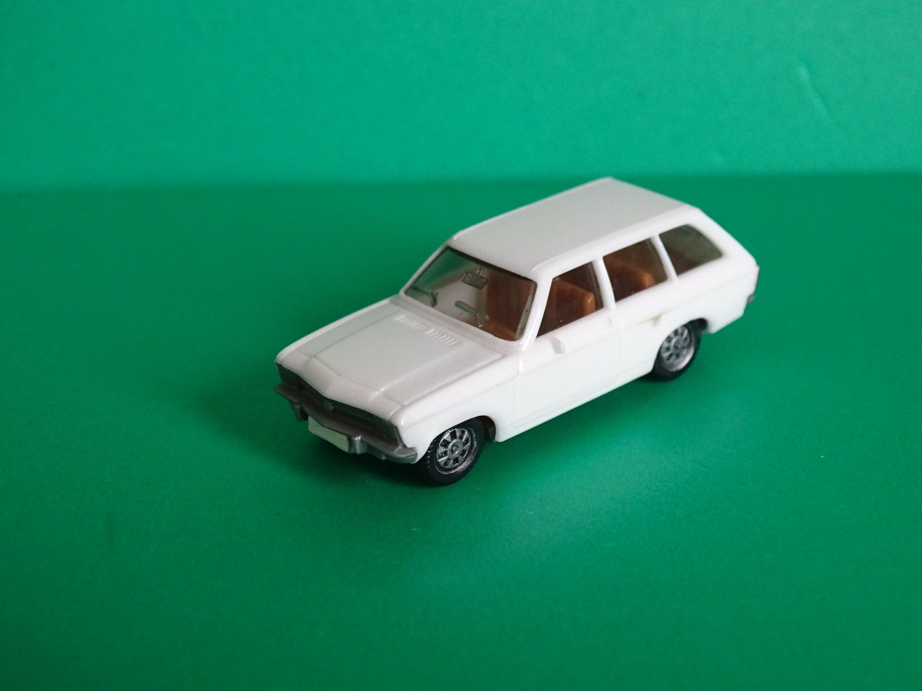 Herpa Modellini d'auto: Opel Ascona von Herpa 1/87 – Usato da Bretzwil venduto da Meex