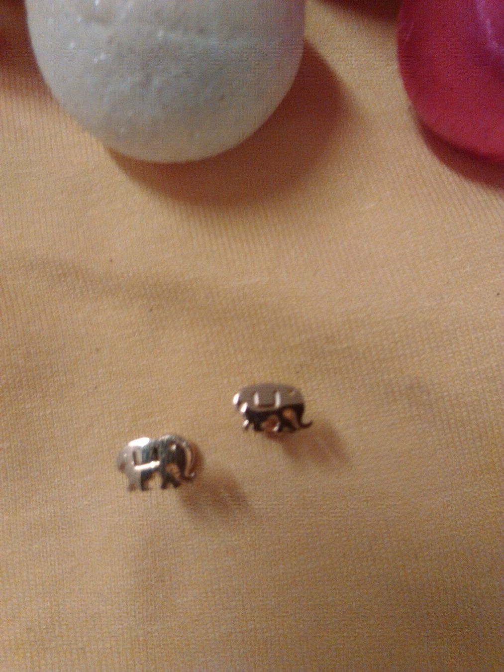 Boucles d'oreille: OHRRINGE EDELSTAHL;2 ELEFANTEN – Neuf (Voir description) à Basel par bijoutrie_4 7