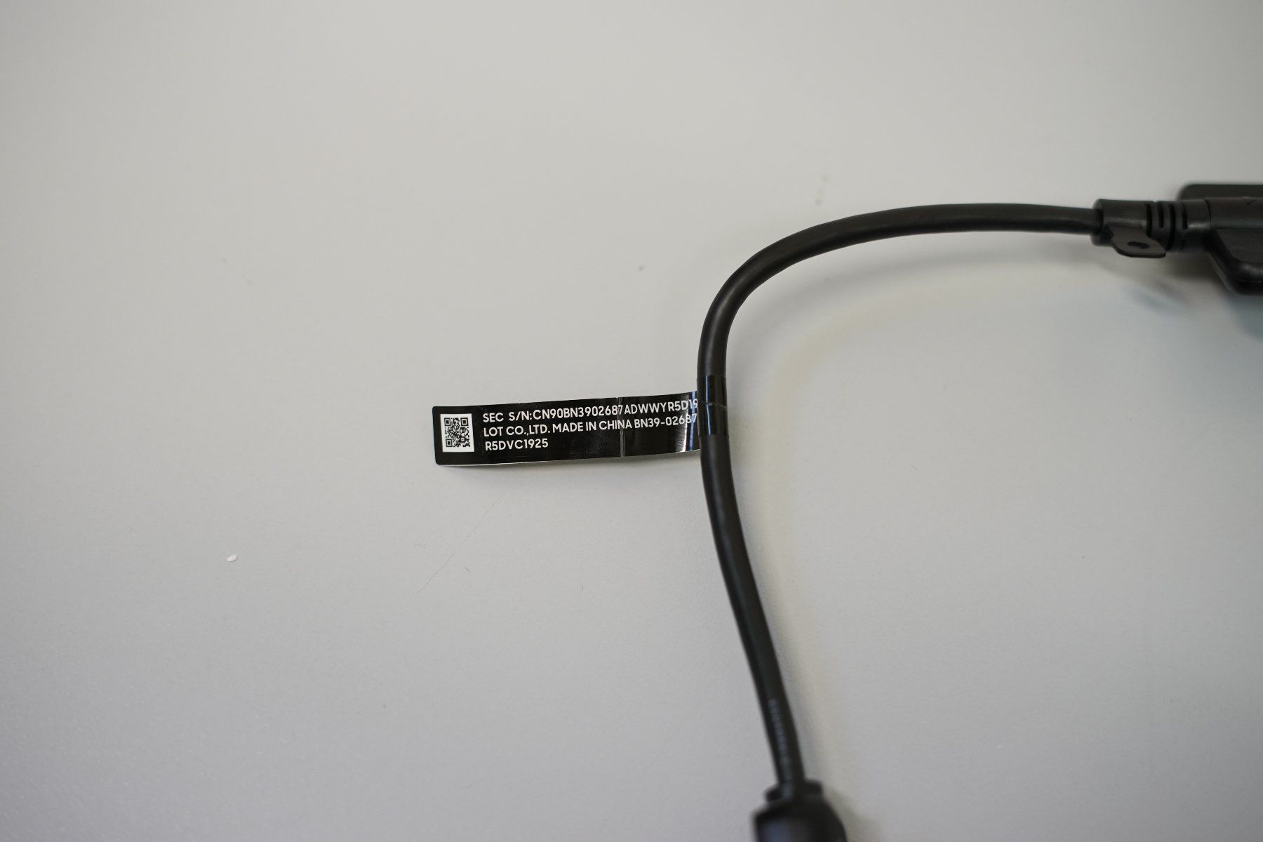 Samsung Cavi: Samsung 20cm One Connect Kabel – Nuovo (secondo la descrizione) da Hochdorf venduto da av-electronics 3