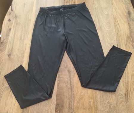 Damen Leggings schwarz Grösse XL neuwertig