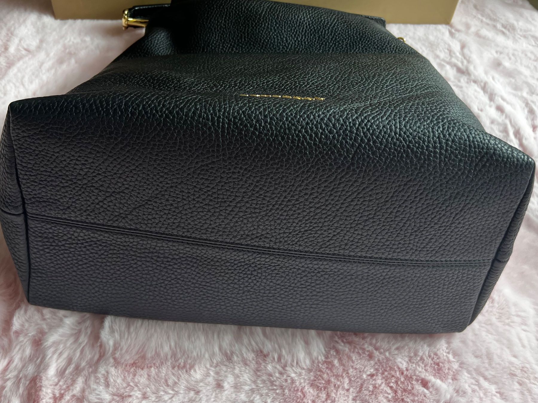 Burberry Taschen für Damen: Burberry Hobo Umhängetasche – Gebraucht aus Zürich von ClosetKTT 9