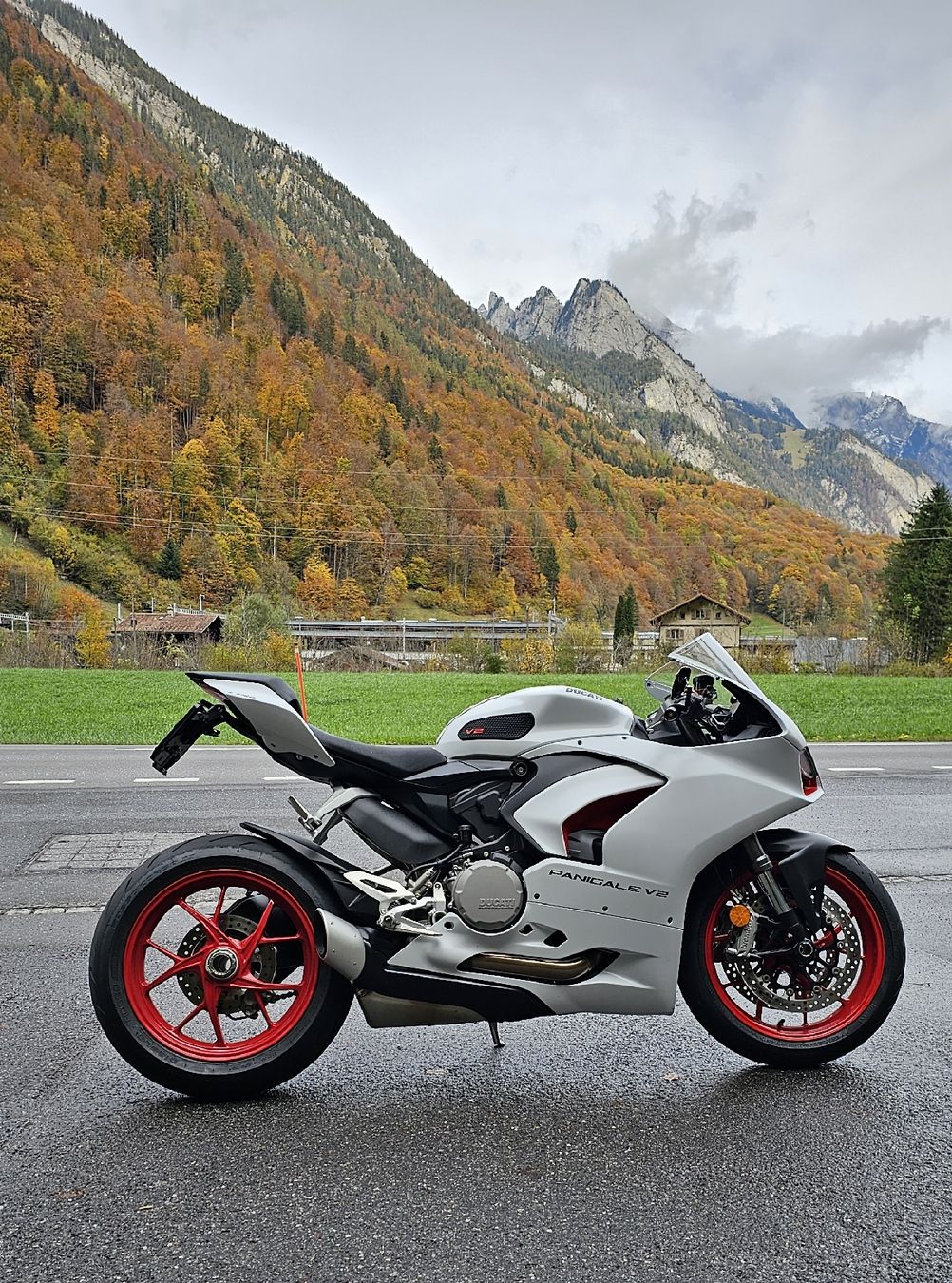 Strasse: Ducati Panigale V2 – Gebraucht aus Unterseen von ninetyfour