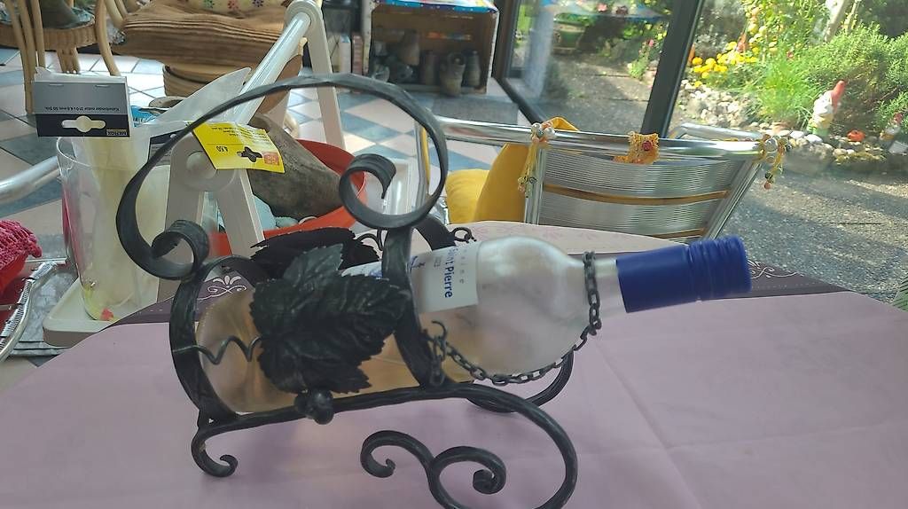 Etagères & Armoires à vins: Porte bouteille en fer forgé – D'occasion à Corgémont par iris_2