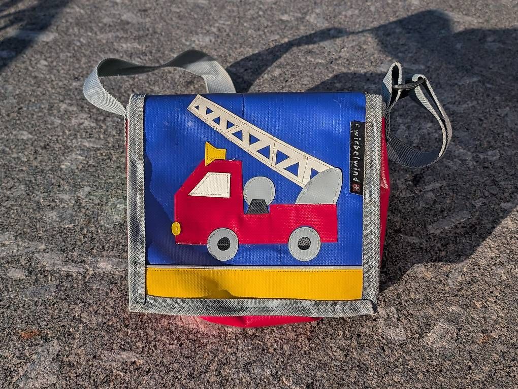 Sacs & sacs à dos: Cwirbelwind Kindergartentasche Feuerwehrauto – D'occasion à Höri par Makumba2