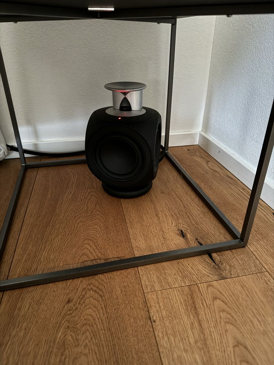 Bang & Olufsen Lautsprecher: 4 Beolab 3 und Beolab 2 Bass – Gebraucht aus Wollerau von  3