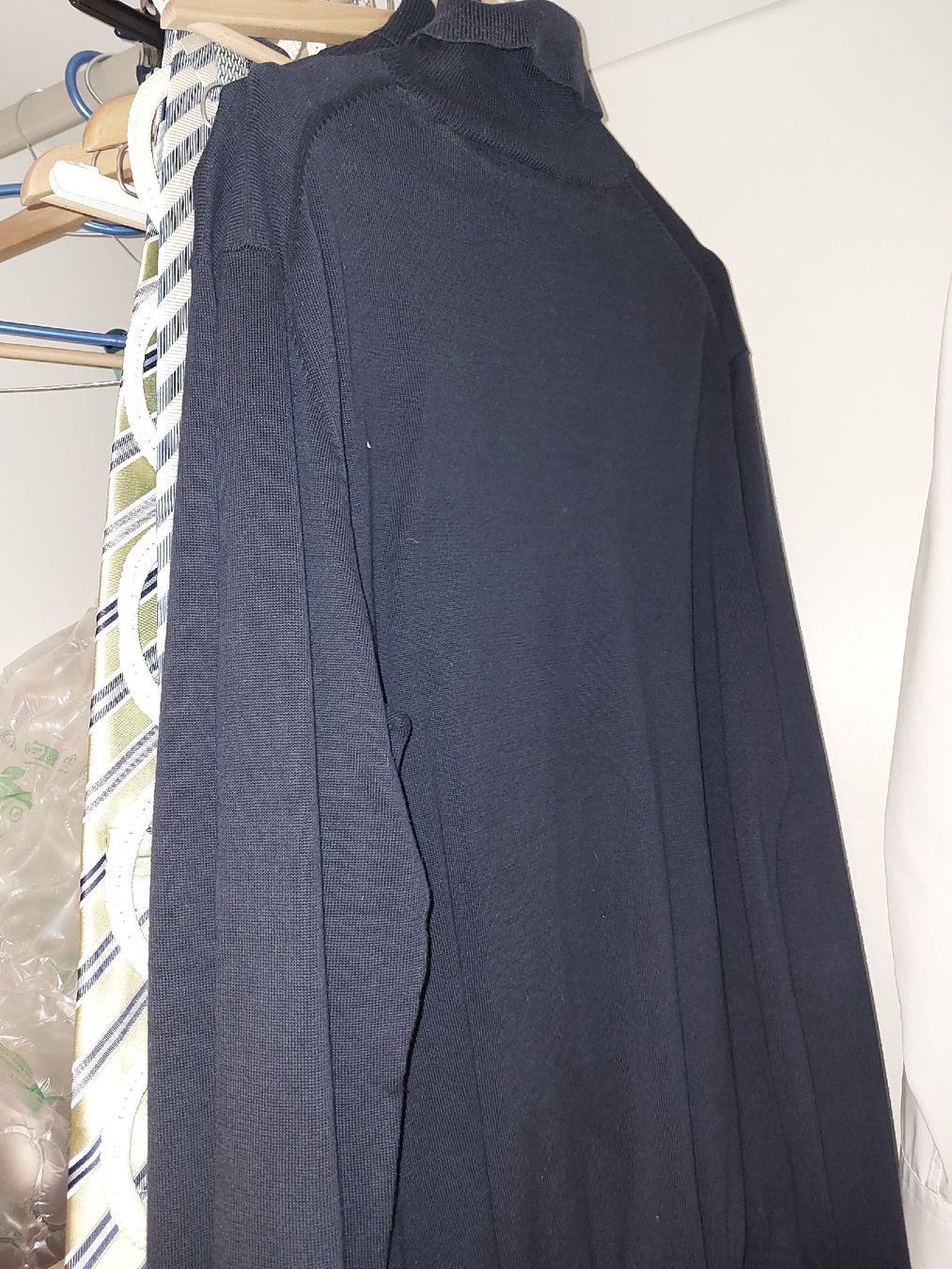 Esprit Lotti di vestiti: 2×Esprit Rollkragenpullover Dunkelblau Gr. L 100% Baumwolle – Usato da Romanshorn venduto da SwissEnn 7