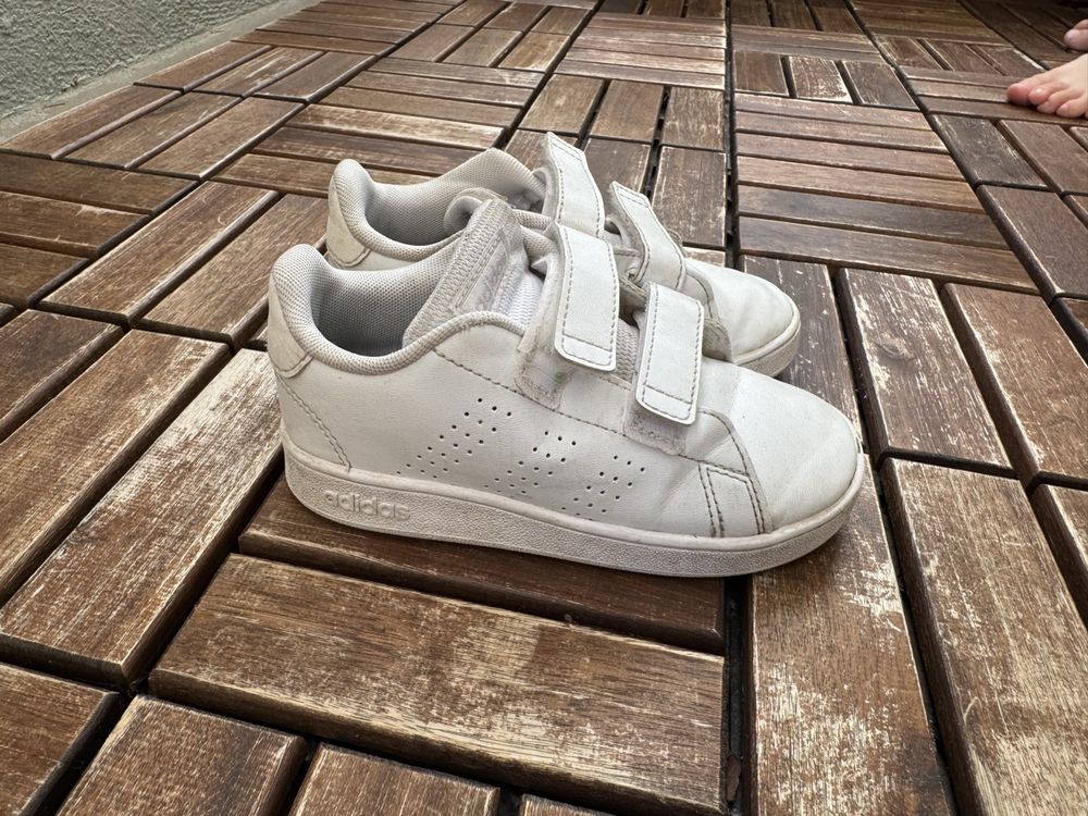 Adidas Schuhe, 27, Weiss Ideal für den Frühling! (Gebraucht