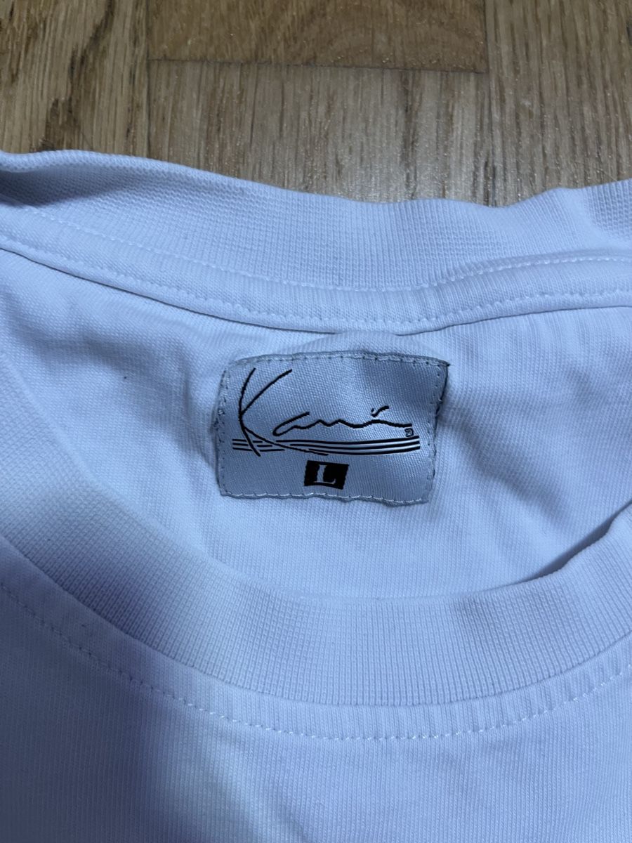 Hemden, T-Shirts & Polos: Karl Kani T-Shirt Weiss – Gebraucht aus Sarnen von flo_25mp 1