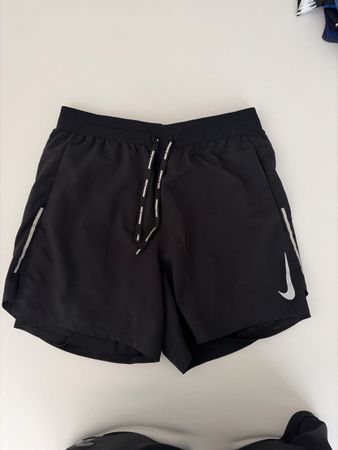 Nike Dri-Fit Laufshorts schwarz Grösse S guter Zustand