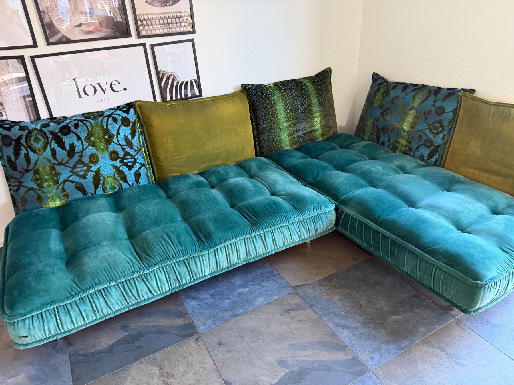 Sofas: 2 variable BRETZ Ohlinda Sofa Frei kombinierbar – D'occasion à Abtwil SG par F1-Sammler 9