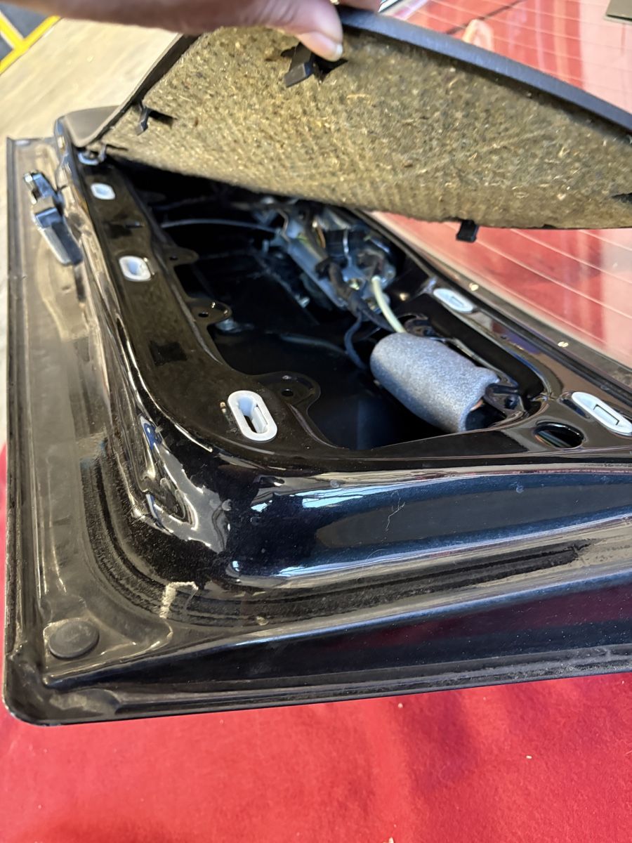 VW Tutti pezzi di ricambio auto: VW Golf mk3 Kofferraumdeckel – Usato da St. Gallen venduto da RC-Liq 6