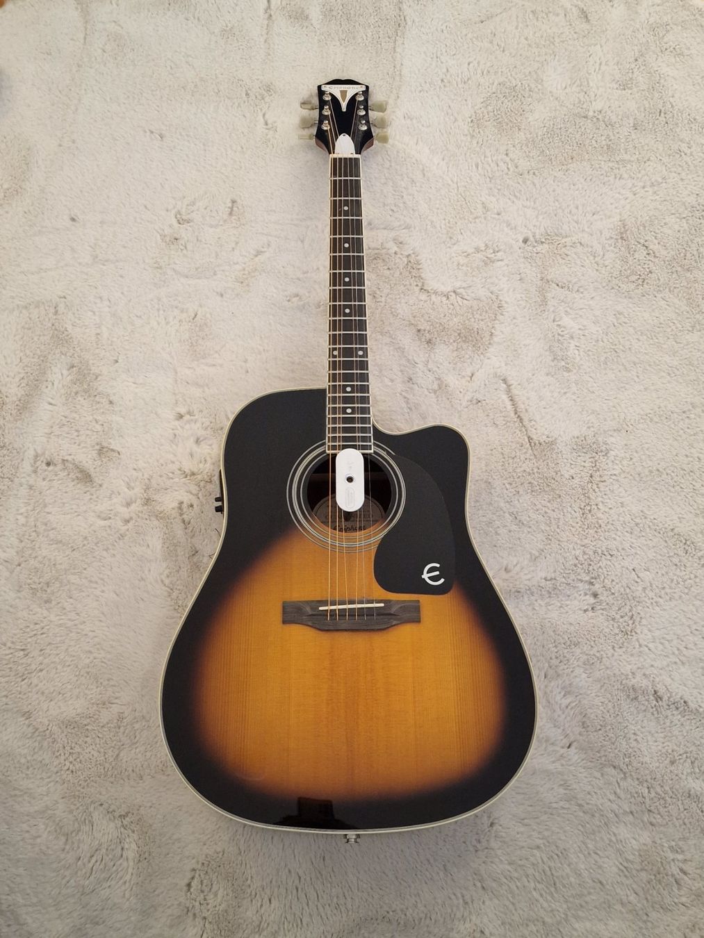 Epiphone Instruments de musique: Akustikgitarre Epiphone mit Zubehör – D'occasion à Zofingen par maxswiss 1