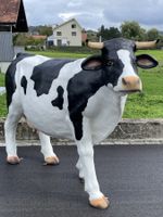 Lebensgroße Deko Kuhfigur – Schwarz-Weiß gefleckt