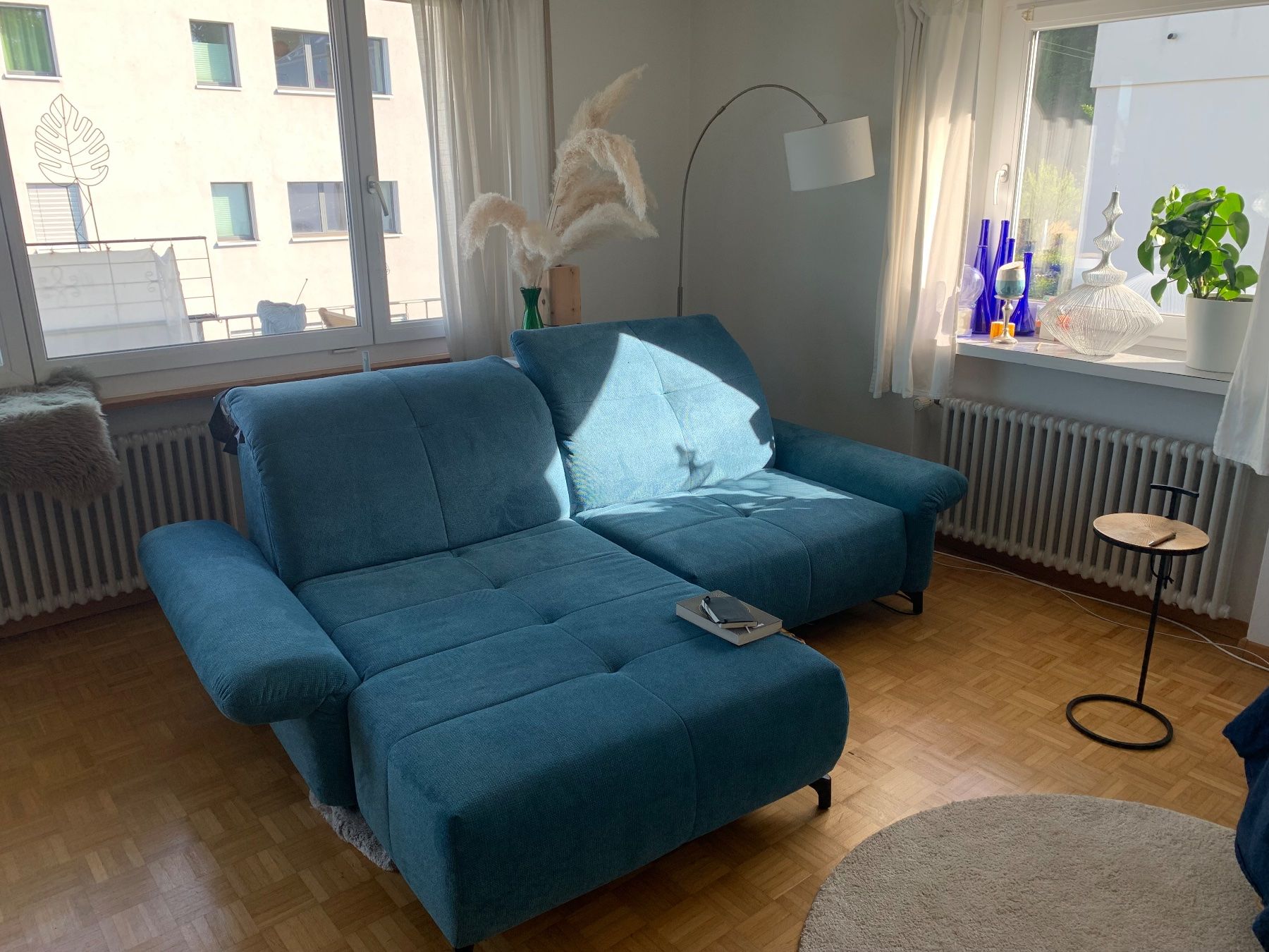 Divani: Sofa mit elektronischem Auszug – Usato da Suhr venduto da Sansiveria_86 1