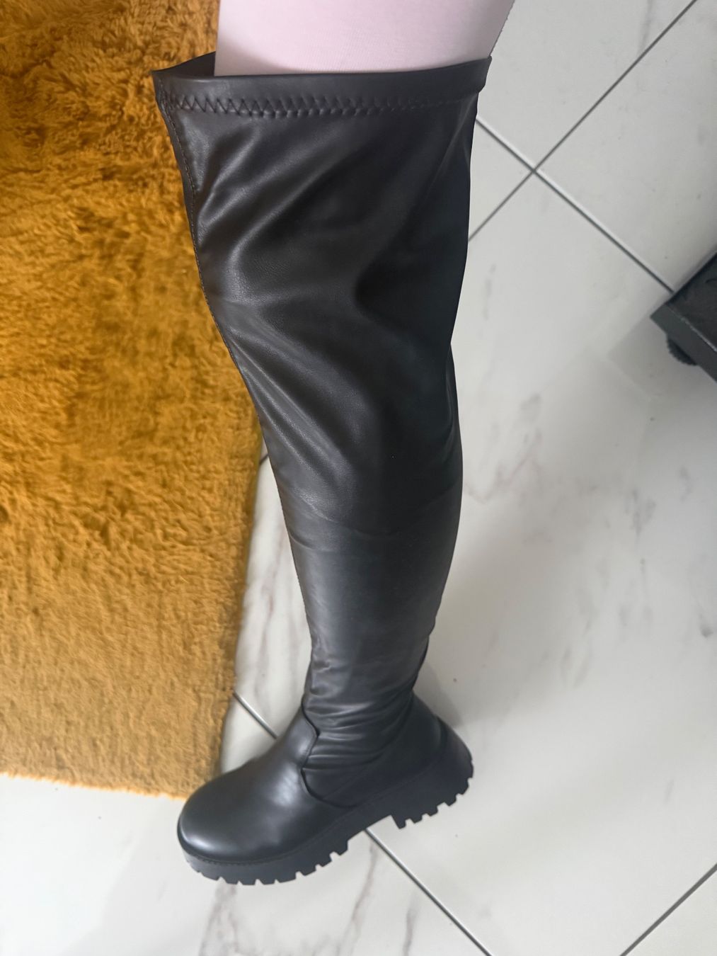Pull&Bear Scarpe da donna: Pull&Bear Overknee Stiefel, Schwarz, Gr. 39 - Neu! – Nuovo (secondo la descrizione) da Arch venduto da ellaisa84 6