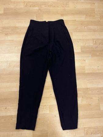 Dunkle ZARA Anzughosen Gr. 36/S Damen