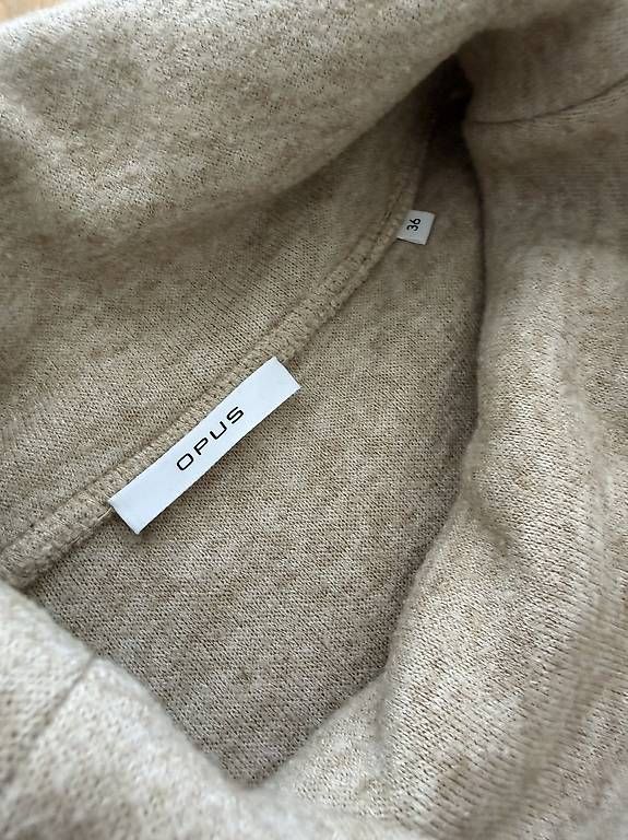 Pulls & Sweat-shirts: Pullover beige Opus – D'occasion à Lignières par Baby_Girl 1