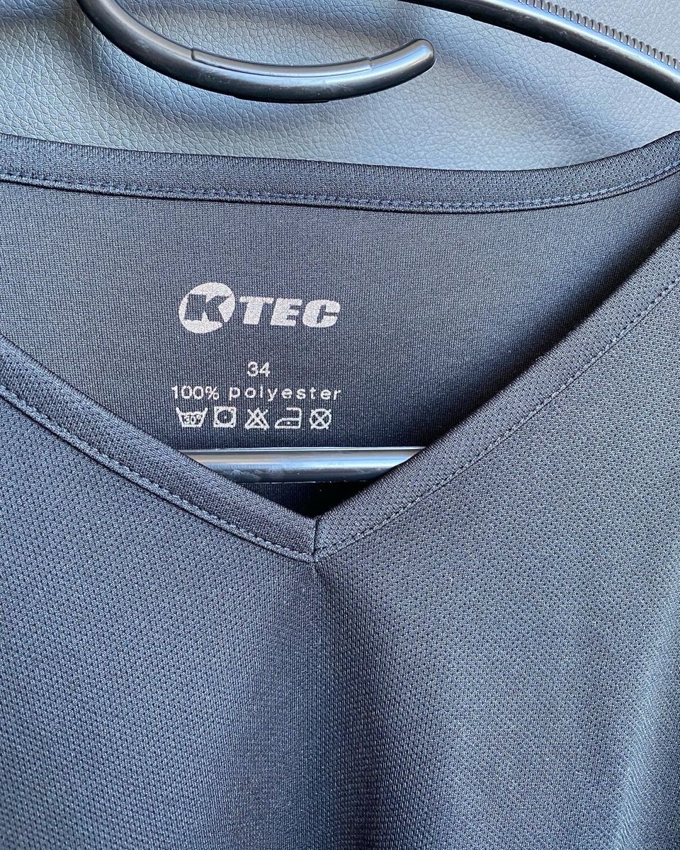 T-shirt: T-shirt de sport noir Ktec – Usato da Mathod venduto da Alice977 1